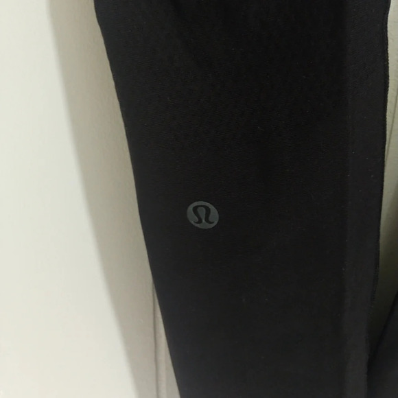 Lululemon Zoned In Tight 27" BLACK Breathability Seamless Reflective details 4. - Picture 3 of 7
